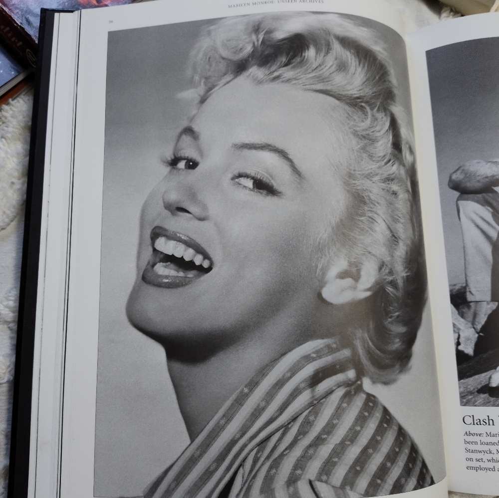 Book - Picture 4 of 8